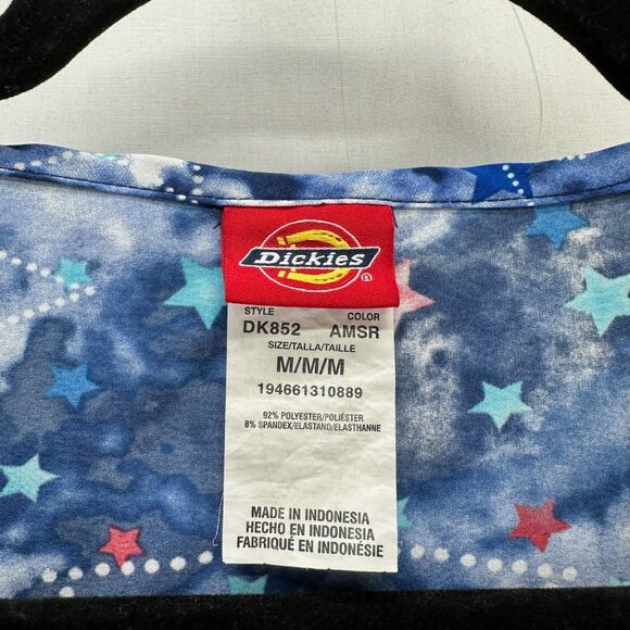 Dickies Scrub Top Womens Sz M Americana Stars and Tie Dye Medical Uniform Blue - Picture 10 of 10